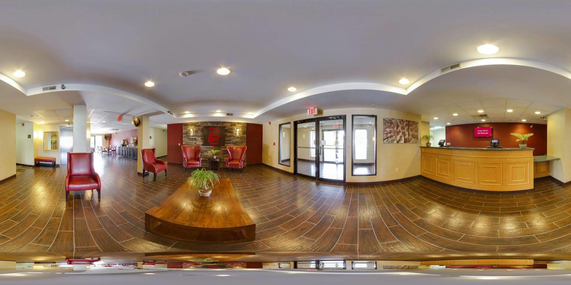 Hotel Red Roof 3*